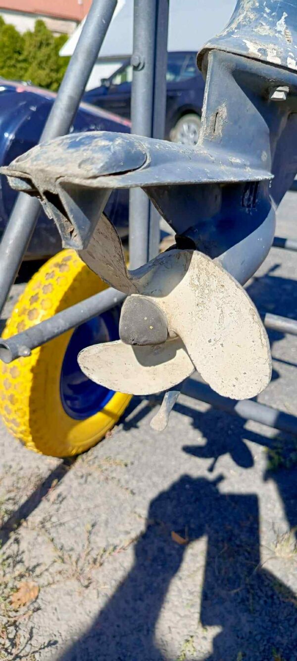 Evinrude 4KM 2T cały na części (spodzina)
