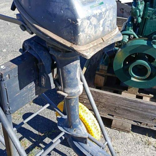 39b507de-bbe0-46fd-8a07-a667033de927.jpg Evinrude 4KM 2T cały na części (spodzina)