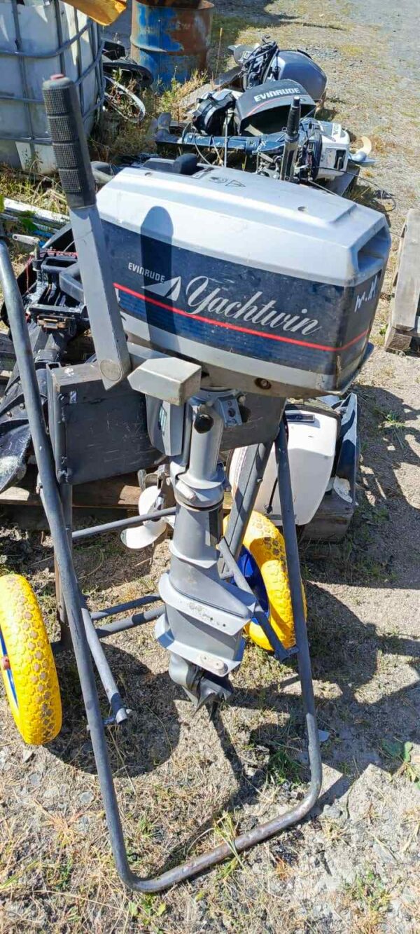 Evinrude 4KM 2T cały na części (spodzina)