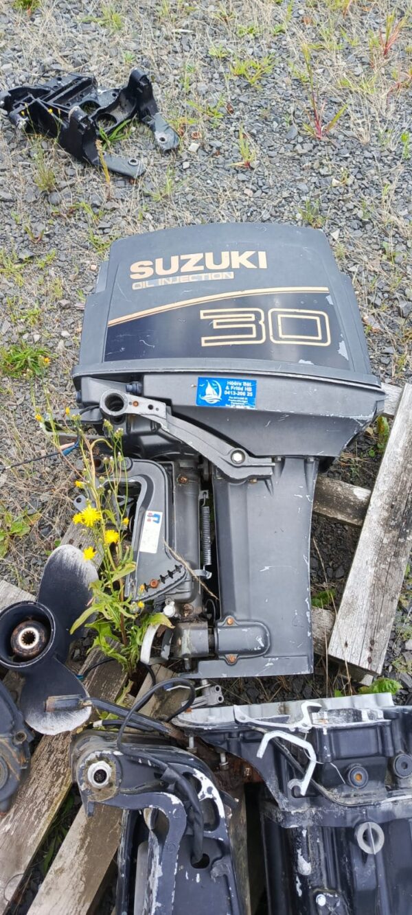 Silnik  zaburtowy Suzuki DT30 Cewka zapłonowa
