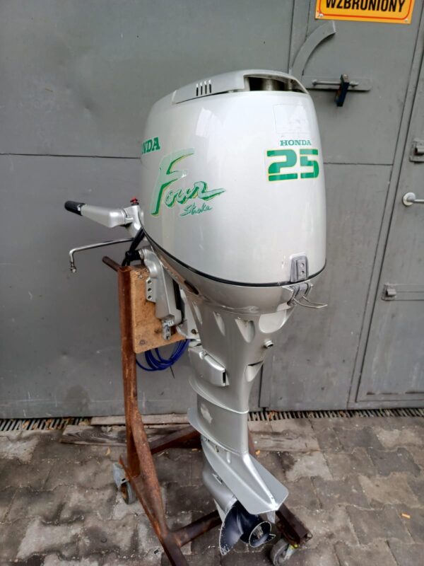 WhatsApp-Image-2025-08-08-at-12.48.20.jpeg Silnik zaburtowy HONDA 25 KM rumpel rozrusznik 4-suw
