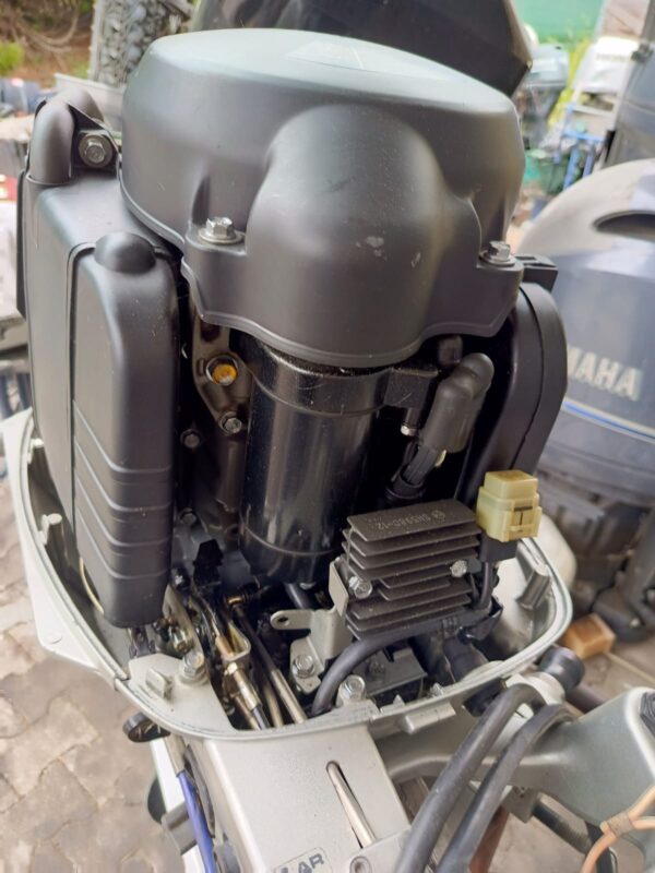 WhatsApp-Image-2025-08-08-at-12.48.22.jpeg Silnik zaburtowy HONDA 25 KM rumpel rozrusznik 4-suw