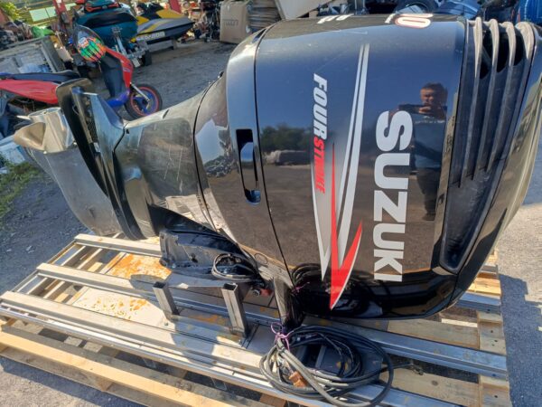 WhatsApp-Image-2025-08-12-at-10.55.40.jpeg Silnik zaburtowy Suzuki 300KM 2016rok