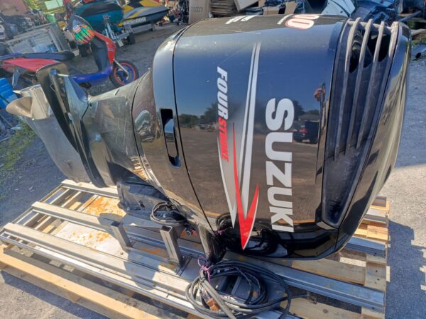 WhatsApp-Image-2025-08-12-at-10.56.34.jpeg Silnik zaburtowy Suzuki 300KM 2016rok