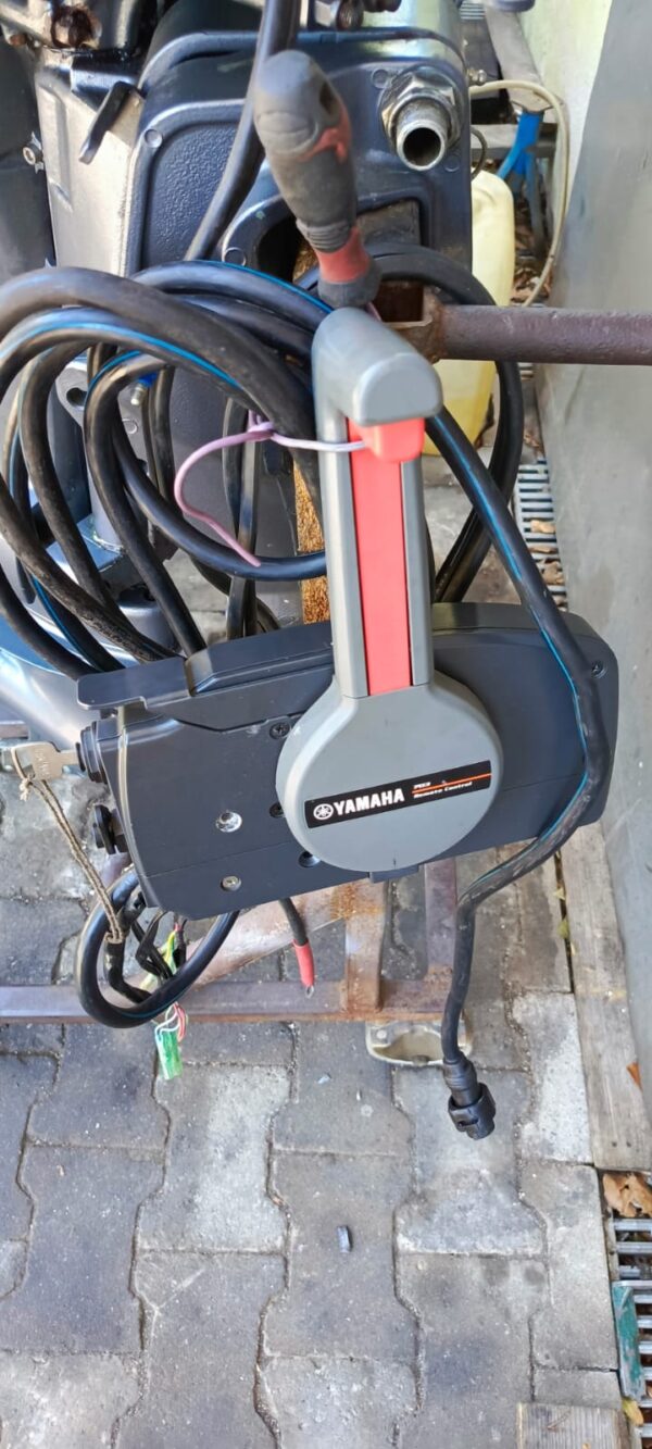 WhatsApp-Image-2025-08-13-at-11.42.45-2.jpeg Silnik zaburtowy YAMAHA 50 KM stopa L Power Trim Manetka