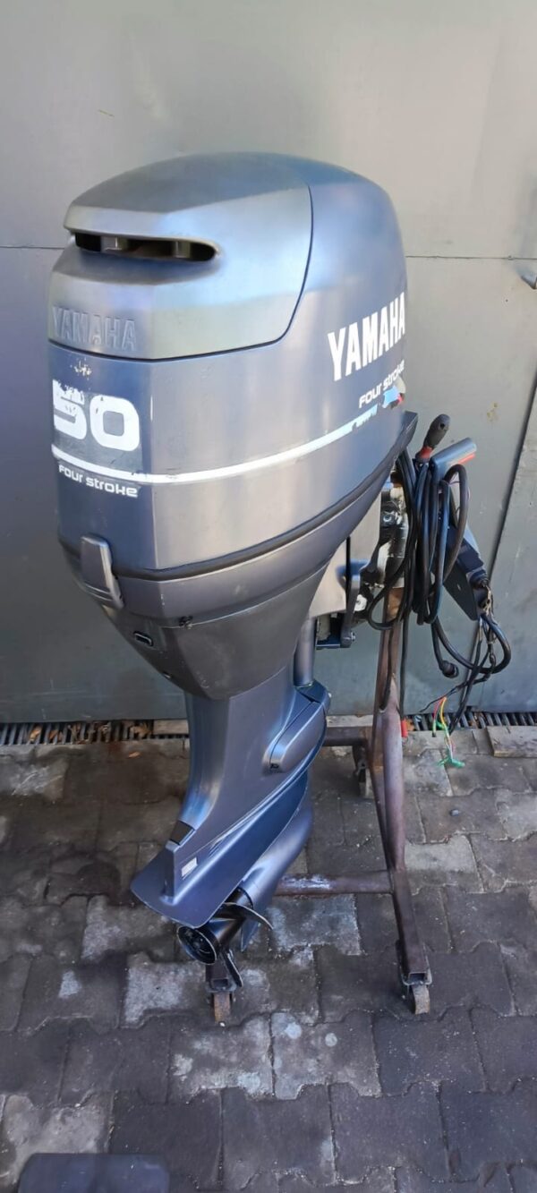 WhatsApp-Image-2025-08-13-at-11.42.45.jpeg Silnik zaburtowy YAMAHA 50 KM stopa L Power Trim Manetka