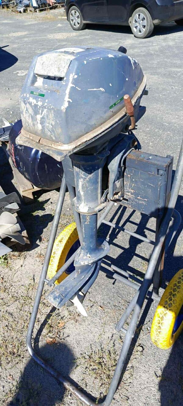 Evinrude 4KM 2T cały na części (spodzina)
