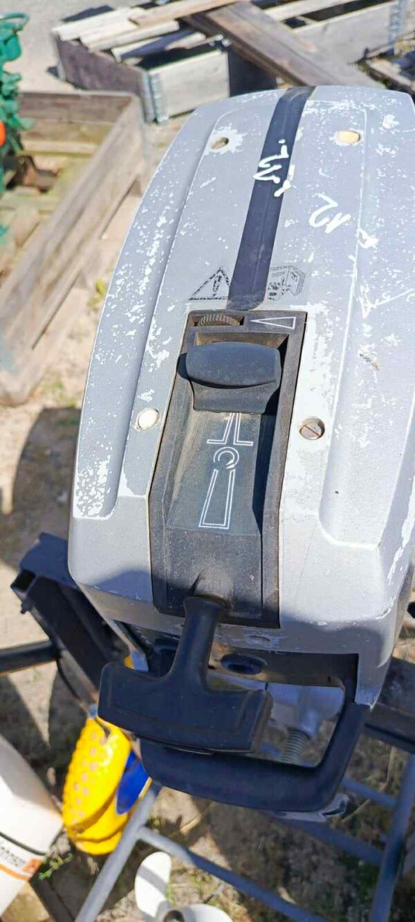 e63e0104-2e83-4801-8ef3-cf8e15983b1f.jpg Evinrude 4KM 2T cały na części (rumpel)