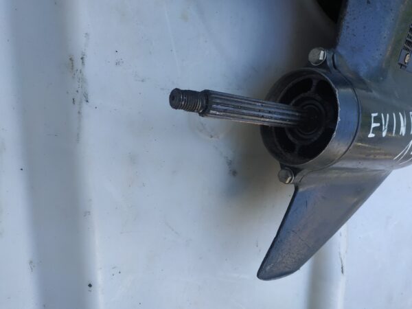 Evinrude silnik zaburtowy 15HP Spodzina nr.3