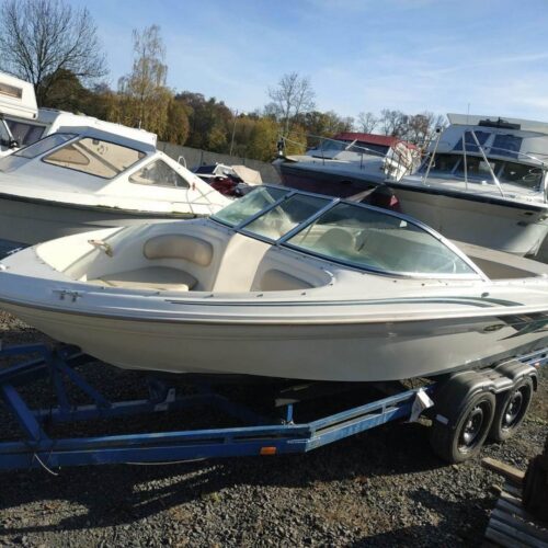 Łódź Sea Ray 180 Bowrider