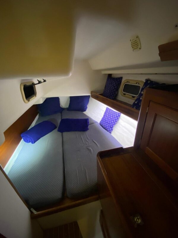 Jacht marki Elan 36 s/y Demeter. Długość kadłuba 10,64m. Zanurzenie 1,7 m