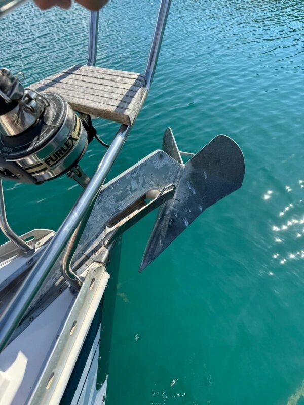 Jacht marki Elan 36 s/y Demeter. Długość kadłuba 10,64m. Zanurzenie 1,7 m
