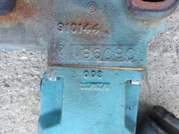 kolektor-wydechowy-omc-gm-v8-silnik-5-0-l-5-7-l-nr-2.2_f.jpg Kolektor wydechowy OMC GM V8 silnik 5,0 l/5,7 l nr.2