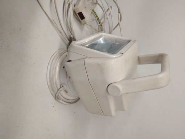 lampa-szperacz-na-jacht-zdalne-sterowany.1_f.jpg Lampa szperacz na Jacht zdalne sterowany