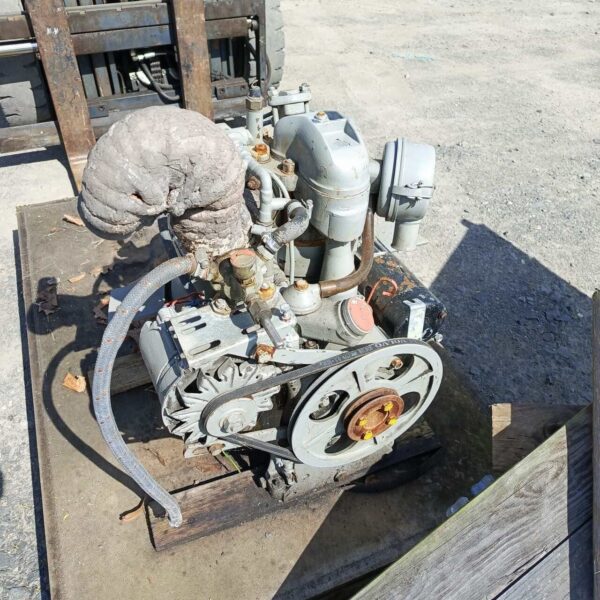 silnik-stacjonarny-farymann-1-cylinder-25a-diesel-przekladnia.3_f.jpg Silnik stacjonarny Farymann 1-cylinder 25A diesel przekładnia