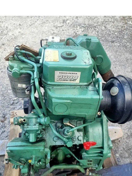 silnik-stacjonarny-volvo-penta-2000-diesel_f.jpg silnik stacjonarny VOLVO PENTA 2000 diesel