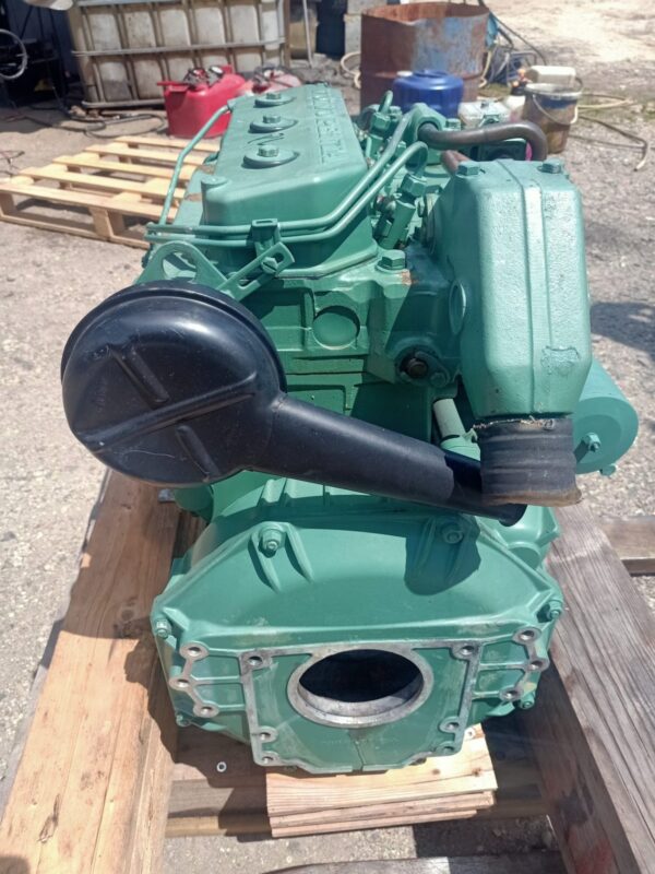 Silnik stacjonarny VOLVO PENTA 2000 model 2003