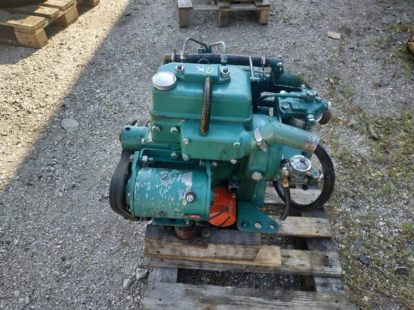 silnik-stacjonarny-volvo-penta-md-2-cyl-diesel.1_f.jpg Silnik stacjonarny Volvo Penta MD 2 cyl. diesel