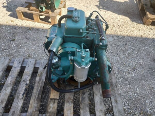 silnik-stacjonarny-volvo-penta-md-2-cyl-diesel_f.jpg Silnik stacjonarny Volvo Penta MD 2 cyl. diesel