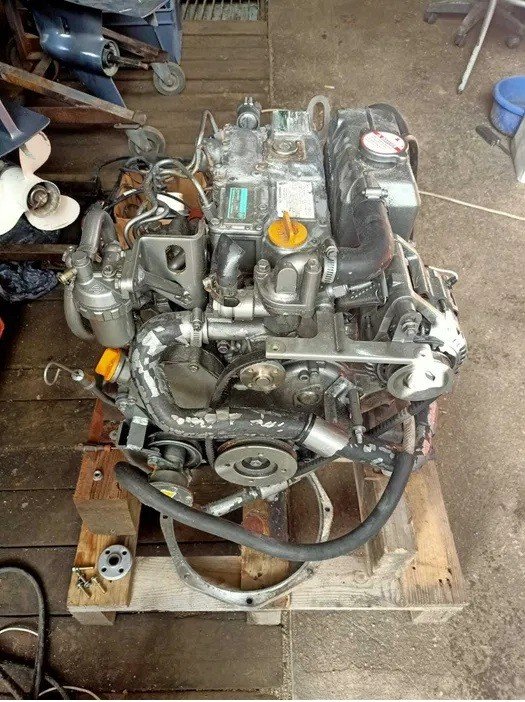 silnik-stacjonarny-yanmar-3ym30-3cylindry-diesel.1_f.jpg silnik stacjonarny YANMAR 3YM30 3cylindry diesel