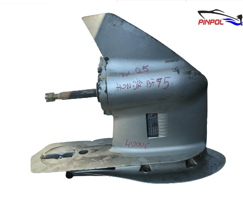 silnik-zaburtowy-honda-bf-75-spodzina-stopa-nr-25_f.png Silnik zaburtowy Honda BF 75 Spodzina stopa nr.25 XL