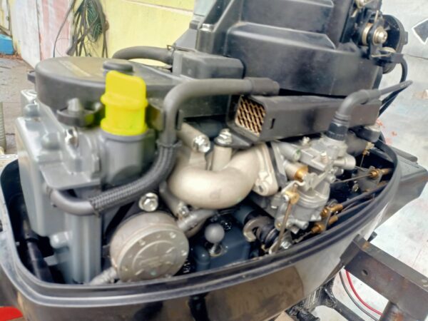 Silnik zaburtowy SUZUKI 8 DF rumpel 4-suw 2009 rok