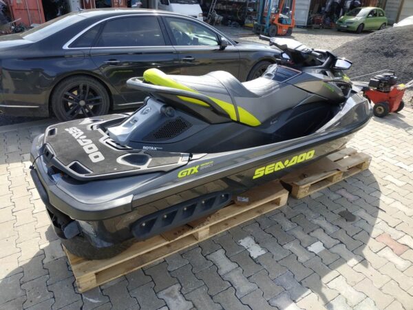 skuter-wodny-sea-doo-gtx-260-ltd-2015-32mth.5_f.jpg Skuter wodny SEA DOO GTX 260 LTD 2015 32MTH