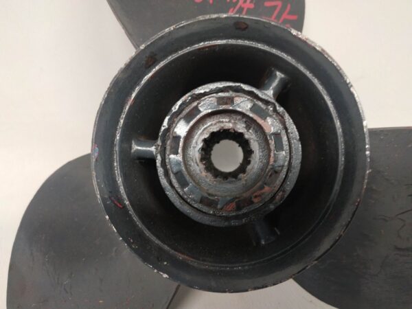 sruba-napedowa-honda-bf-75-130-13-3-4-x-15-nr-132.1_f.jpg Śruba napędowa Honda BF 75-130 13 3/4 X 15 nr.132
