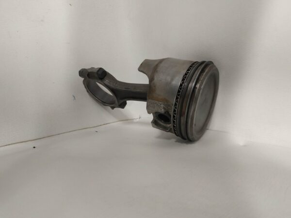 tlok-korbowod-omc-volvo-penta-3-8l-v6_f.jpg Tłok korbowód OMC Volvo Penta 3.8L V6