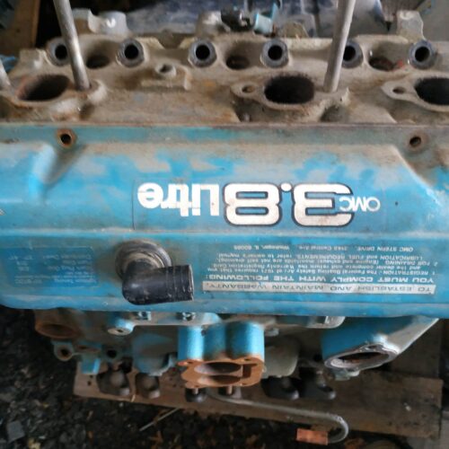 volvo-penta-3-8l-caly-na-czesci_f.jpg Volvo Penta 3.8L cały na części