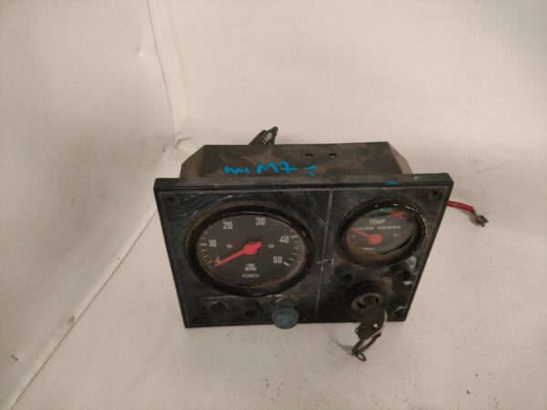 zegary-obrotomierz-temp-panel-volvo-penta-nr-117_f.jpg Zegary Obrotomierz Temp panel Volvo Penta nr.117